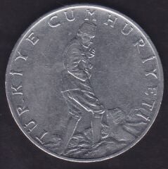 1975 Yılı 2.5 Lira Ters