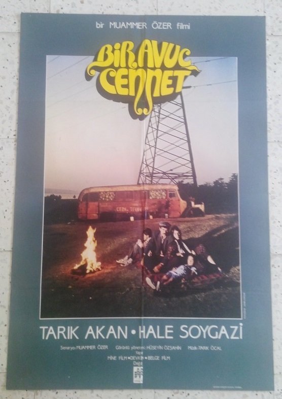 TARIK AKAN - HALE SOYGAZİ - BİR AVUÇ CENNET
