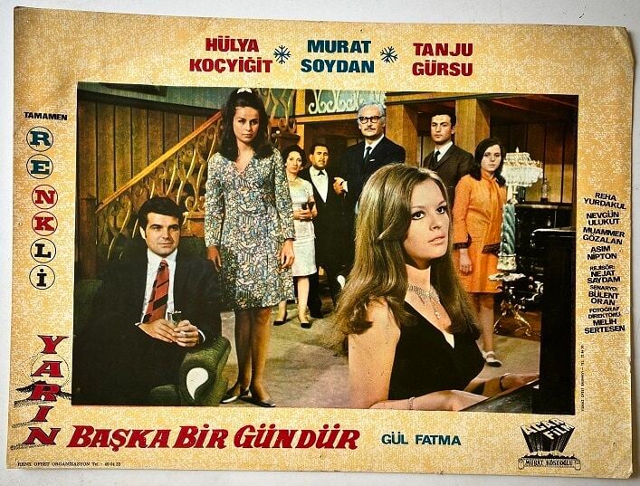 Yarın Başka Bir Gündür - Hülya Koçyiğit - Lobi Kartı