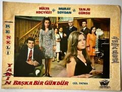 Yarın Başka Bir Gündür - Hülya Koçyiğit - Lobi Kartı