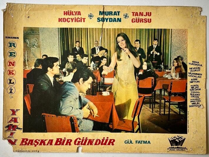 Yarın Başka Bir Gündür - Hülya Koçyiğit - Lobi Kartı