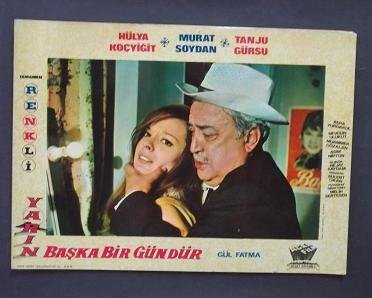 Yarın Başka Bir Gündür - Hülya Koçyiğit - Murat Soydan - Tanju Gürsu - Lobi Kartı 11