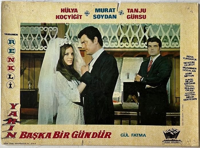 Yarın Başka Bir Gündür - Hülya Koçyiğit - Murat Soydan - Tanju Gürsu - Lobi Kartı - Haliyle