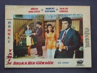 YARIN BAŞKA BİR GÜNDÜR HÜLYA KOÇYİĞİT MURAT SOYDAN 24 - LOBİ KARTI