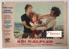 ASİ KALPLER - EDİZ HUN - DENİZ GÖKÇER LOBİ KARTI HALİYLE 2