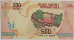Madagaskar 500 Ariary 2017 Çil (888) Pick 99