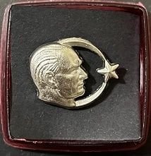Atatürk Yaka Rozeti