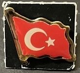 Türk Bayrağı Rozeti Mineli Kutusunda