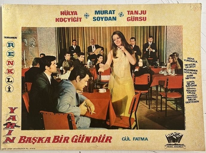 Yarın Başka Bir Gündür - Hülya Koçyiğit - Lobi Kartı 1