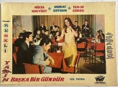 Yarın Başka Bir Gündür - Hülya Koçyiğit - Lobi Kartı 1