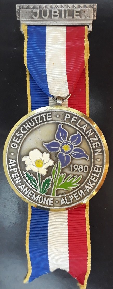 İSVİÇRE GESCHUTZTE PFLANZEN ALPEN-ANEMONE ALPEN- AKELEI MADALYA 1980