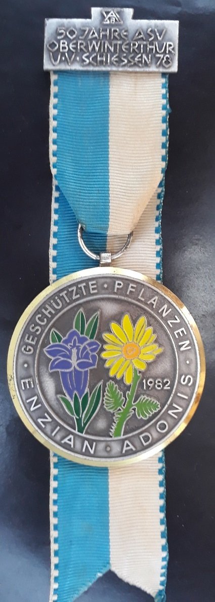 İSVİÇRE GESCHUTZTE PFLANZEN ENZIAN ADONIS MADALYA 1982