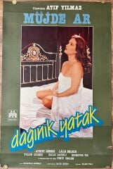 Müjde Ar - Dağınık Yatak - Film Afişi