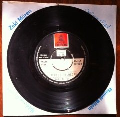 YILDIZ TEZCAN - BERDUŞ YILDIZ - UZAT SERÇE PARMAĞINI KORUMA KAPAKLI PLAK ÇOK ÇOK TEMİZ eski para değerleri