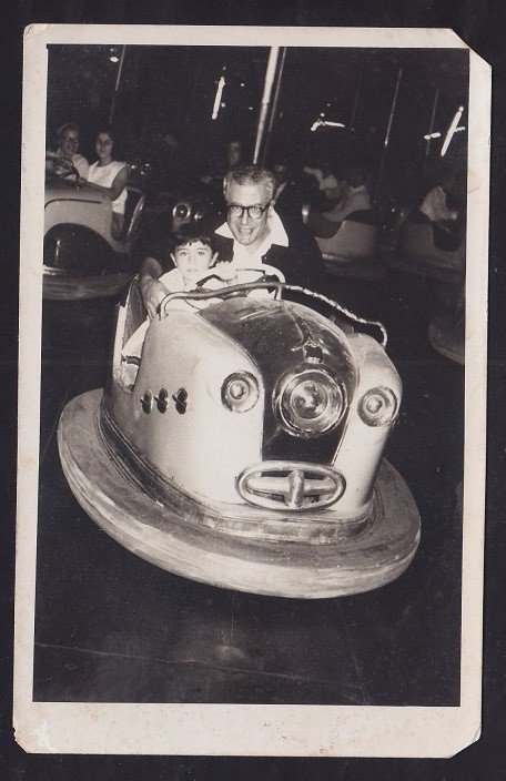 ESKİ FOTOĞRAF ÇARPIŞAN ARABA