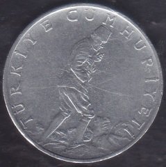 1976 Yılı 2.5 Lira Paranın Kenar yazılarındaki TC lerden Biri Ters Biri Düz