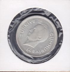 1941 Yılı 1 Lira Gümüş