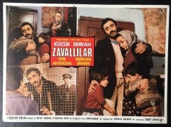 ZAVALLILAR KÜÇÜK EMRAH OYA AYDOĞAN - BERHAN ŞİMŞEK HALİYLE LOBİ KARTI 1