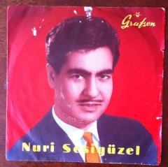 NURİ SESİGÜZEL - KADERDE YOKMUŞ GÜLMEK - GECELER YARİM OLDU